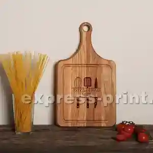 Дошка: з Вашим ім'ям Господиня кухні з дуба